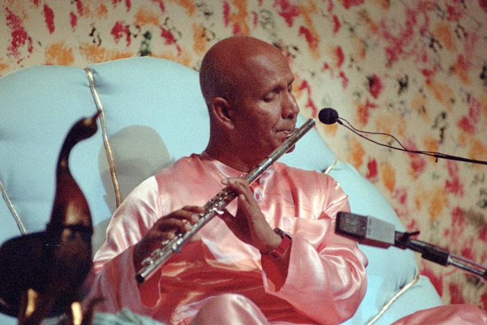 sri-chinmoy-avery-fischer-concert