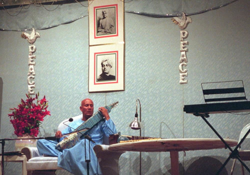 sri-chinmoy
