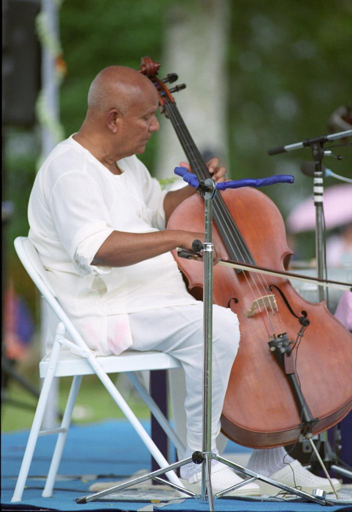 cello-borobudur