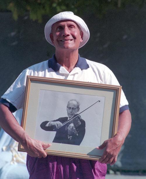 dulal-tribute